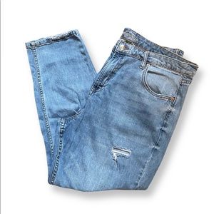 Wild fable high rise distressed tapered straight leg/ ankle 16w